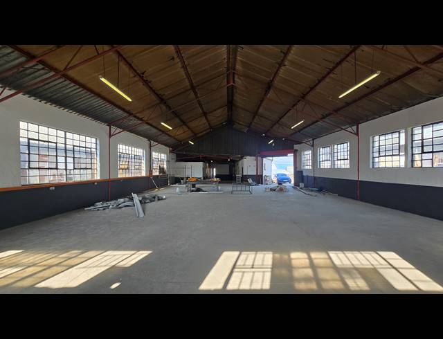 493M² WAREHOUSE TO LET IN SEBENZA
